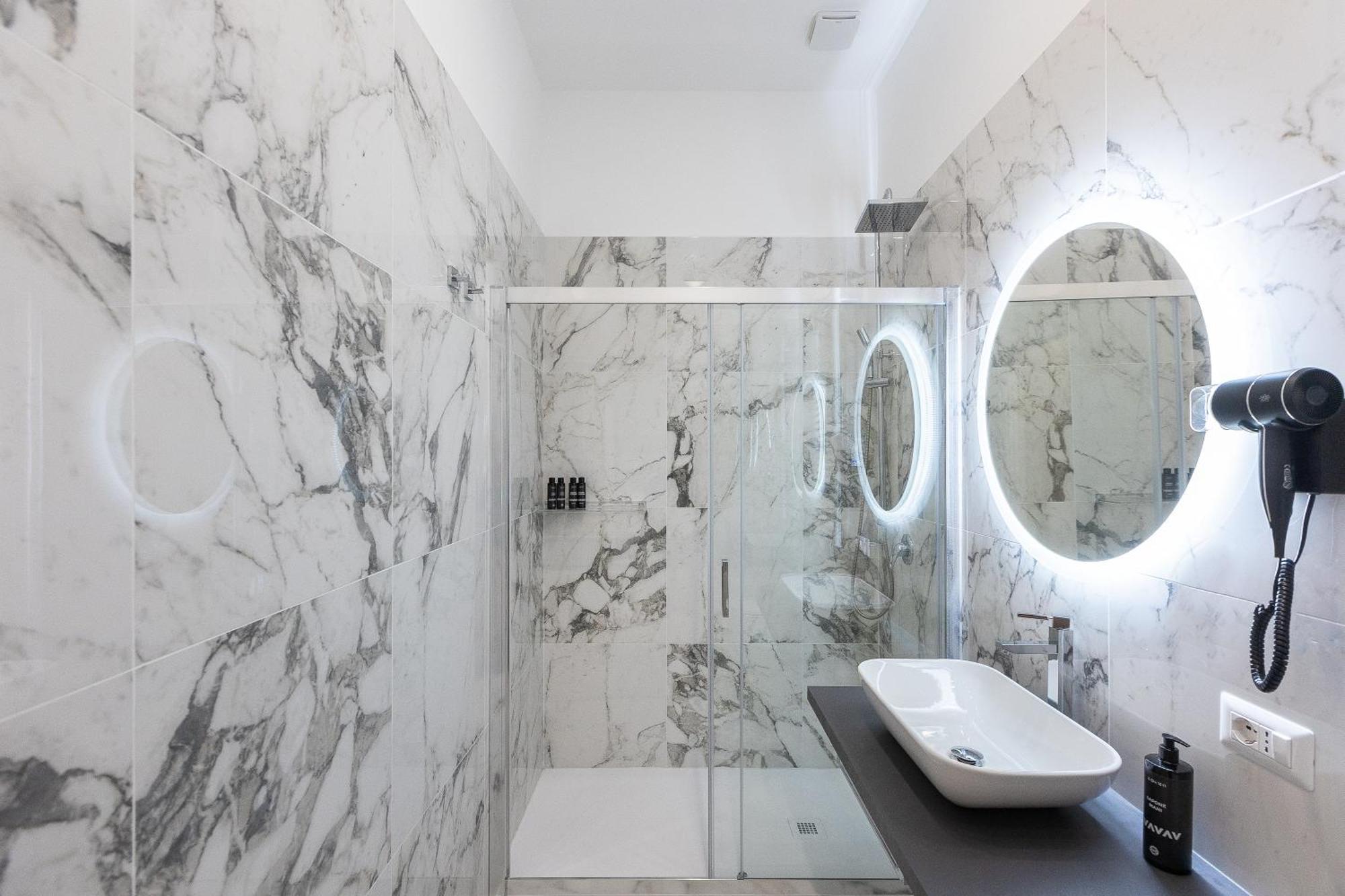 Iron Luxury Gasthof Rom