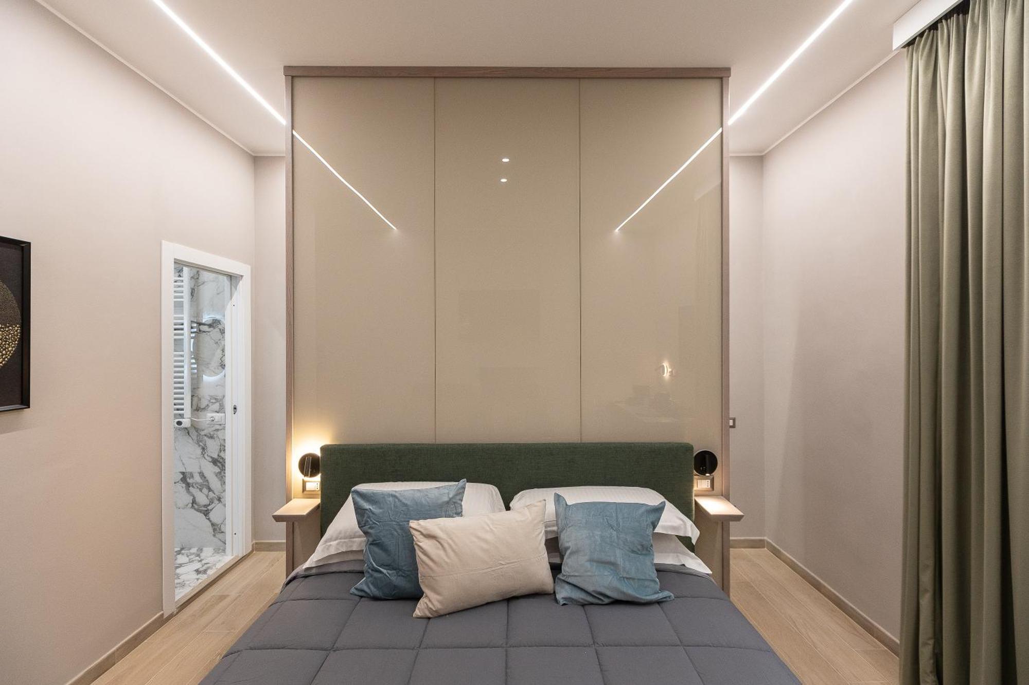 Iron Luxury * Rom
